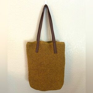 Straw Shoulder Bag - New